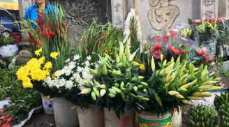 Cúng Rằm đừng cúng hoa cúc mãi, dâng loại hoa này để đón may mắn và tài lộc
