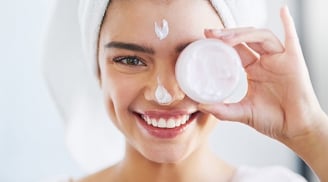 Xu hướng dưỡng ẩm kép uy trì độ ẩm cho da, giúp da luôn mềm mịn, căng bóng