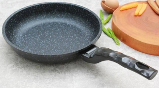 Chảo mất hết lớp chống dính cũng đừng bỏ phí, làm theo cách này, biến chảo cũ thành chảo mới dễ dàng