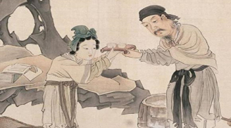 Dân gian có câu: Nghe giọng đàn bà, nhìn tiền đàn ông biết ngay giàu sang, tử tế