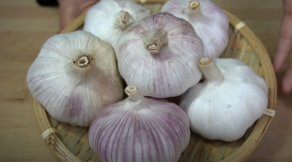 Nên mua tỏi màu tím hay tỏi màu trắng? Loại nào ngon hơn?
