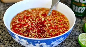 Cách làm nước chấm tỏi ớt siêu ngon, tỏi ớt nổi đều