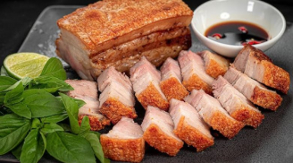 Cách nướng thịt giòn bì không cần lò nướng với 4 bước cực đơn giản