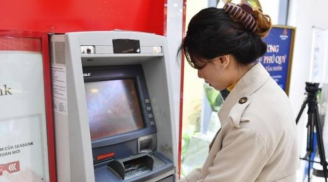 Bị nuốt thẻ ATM, đừng lo lắng, làm theo cách này thẻ tự động được trả lại