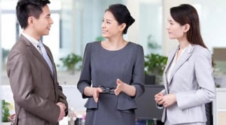 Người thông minh thường nói 3 điều này: Xung quanh bạn có ai không?