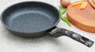 Chảo mất lớp chống dính? Đừng vứt đi, chỉ cần vài giọt này, chảo cũ sẽ như mới