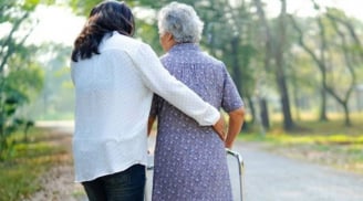 Cha mẹ khôn ngoan khi về già tuyệt đối không nói 3 điều này với con cái – đặc biệt là điều đầu tiên