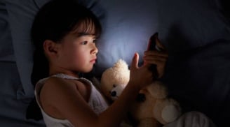 Đừng xem điện thoại di động là 'thảm họa' – Cách duy nhất để cha mẹ hướng dẫn con cái hiệu quả