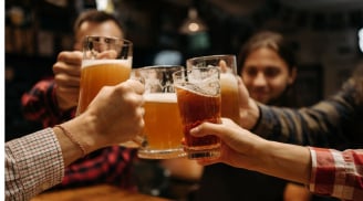 5 cách đào thải rượu để nồng độ cồn nhanh về 0. Cách tính thời gian đào thải cồn