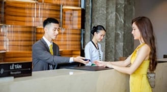 Nhận phòng khách sạn: 3 câu đơn giản giúp bạn nhận ưu đãi bất ngờ từ lễ tân