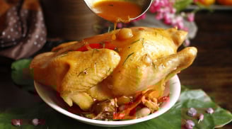 Cách làm gà ủ muối da vàng thịt ngọt đậm, vụng mấy cũng làm ngon ơ