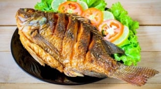 Bí quyết rán cá vàng giòn, không bắn dầu, không sát chảo với nguyên liệu đơn giản