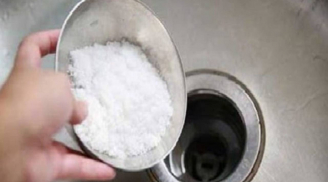 Đổ muối xuống đường ống thoát nước: Tác dụng kỳ diệu, nhà nhà đua nhau học theo