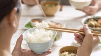 Nhìn bát cơm biết vận mệnh: phúc phần nhiều hay ít hiện rõ cả đời người