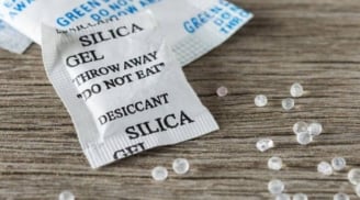 Tiếc đứt ruột nếu vứt bỏ gói hút ẩm: Công dụng đặc biệt ít ai biết!