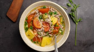 Nấu canh chua thịt bằm siêu đơn giản, mất chưa đến 10 phút là bạn có nồi canh chua ngon chất ngất mùa hè