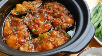 Kho cá chỉ bỏ mắm và tương thôi chưa đúng: Thả thêm loại nước này vào, cá chắc thịt hết sạch mùi tanh