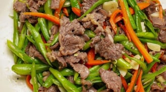 Bí quyết xào thịt bò mềm ngọt, không bị dai nhờ ướp cùng một loại bột và 1 loại nước này