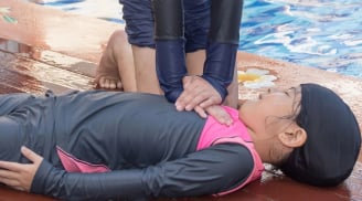 Bác sĩ Bệnh viện Nhi Trung ương hướng dẫn 5 bước sơ cứu trẻ đuối nước đúng cách, ai cũng nên biết