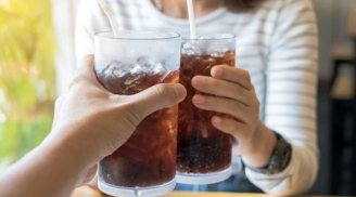 Loại nước tưởng lành mạnh này lại tăng nguy cơ đột quỵ và Alzheimer gấp gần 3 lần, cẩn thận kẻo hối tiếc