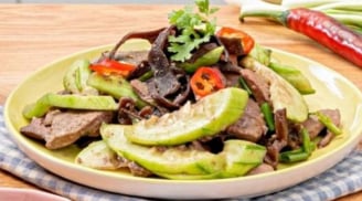 Giật mình: Bộ phận gà quen thuộc chứa cholesterol cao gấp 4 lần mỡ lợn