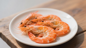 Ăn tôm có hại cho 5 nhóm người này