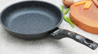 Chảo mất lớp chống dính? Đừng vứt! Chỉ cần vài giọt này, chảo cũ như mới