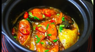 Kho bất kỳ loại cá nào chỉ cần thả thứ nước đặc biệt này vào: Cá hết sạch mùi tanh, thơm ngon chắc thịt