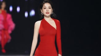 Chi Pu bất ngờ gặp sự cố trên sân khấu khiến răng bị mẻ