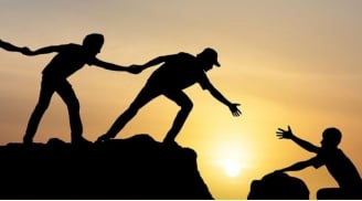 Ra ngoài xã hội mới thấy có nhiều bạn không bằng có 3 người này