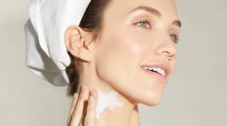 4 tuyệt chiêu chăm sóc và 'là phẳng' nếp nhăn vùng da cổ