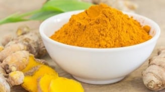 Nghệ kết hợp cùng loại nguyên liệu này giúp đánh bay mụn và hỗ trợ lấy lại làn da láng mịn