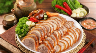 Luộc thịt nước lạnh là dại: Luộc bằng nước này giúp thịt trắng tinh thơm ngon đậm vị
