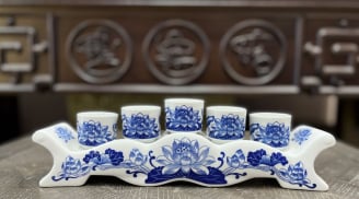 Tại sao người xưa dặn nước cúng đặt trên bàn thờ là nước lã? Những lưu ý khi dâng nước cúng không phạm kỵ