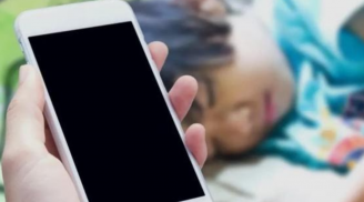 Trẻ đã ngủ, bố mẹ dùng điện thoại gần có hại không? Sự thật khiến cha mẹ bất ngờ