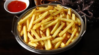 3 mẹo chiên khoai tây vàng ươm, để lâu vẫn giòn rụm