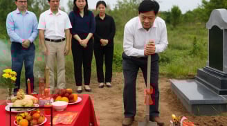 Ra mộ mang tứ quả thắp hương, nhà sẽ không gặp tai ương, 'tứ quả' là quả nào?