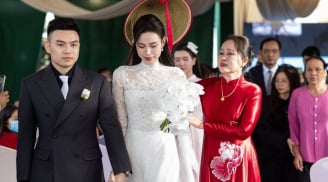 Hoa hậu Đỗ Thị Hà chính thức lên xe hoa về Quảng Trị, bố chú rể xúc động phát biểu trong ngày vui