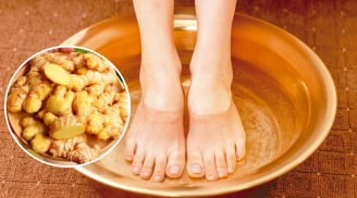 Ngâm chân bằng nước gừng ấm trước khi ngủ có 4 lợi ích tuyệt vời, tốt cho cả nam và nữ
