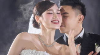 Hai kiểu tóc gây thương nhớ và tôn nhan sắc của Đỗ Hà trong đám cưới