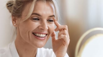 Đây là hoạt chất có khả năng giữ nước nổi bật, giúp da ở trạng thái đủ ẩm, căng bón hơn