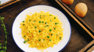 Rang cơm cho trứng hay cho cơm trước? Nhiều người vẫn làm sai khiến món ăn mất ngon, mà kém dinh dưỡng