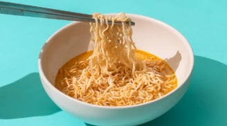 Thường xuyên ăn mì tôm vào buổi sáng, cơ thể có 5 thay đổi bất ngờ