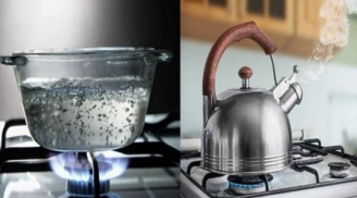 Nước đun sôi để nguội quá 24 giờ còn uống được không? Chuyên gia giải đáp