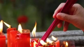Rằm tháng 10 năm Ất Tỵ: 3 khung giờ đẹp nhất để thắp hương cầu may