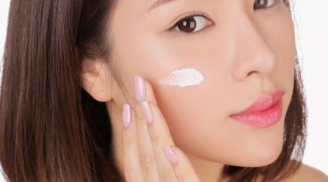 Mách nàng 5 bước dặm lại lớp trang điểm giúp gương mặt duy trì trạng thái tươi tắn và tràn đầy năng lượng.