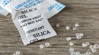 Vứt bỏ gói hút ẩm là lãng phí: Công dụng bất ngờ nhiều người chưa biết