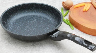 Chảo mất lớp chống dính? Thêm vài giọt này, chảo cũ như mới