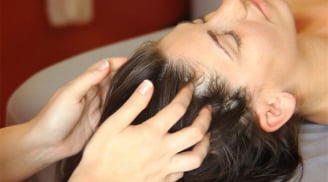 4 thói quen đơn giản khi gội đầu giúp tóc ngày càng chắc khỏe, bồng bềnh