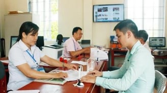 Người có bằng đại học, đủ 5 năm kinh nghiệm được xét tiếp nhận vào công chức xã như thế nào?